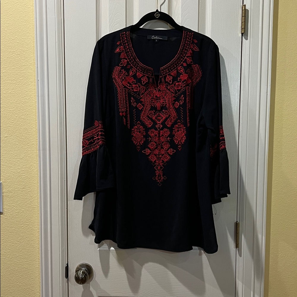 Calessa Womens Black Tunic Top with Red Embroidered Yoke Sz L Artsy Resortwear - Picture 11 of 11
